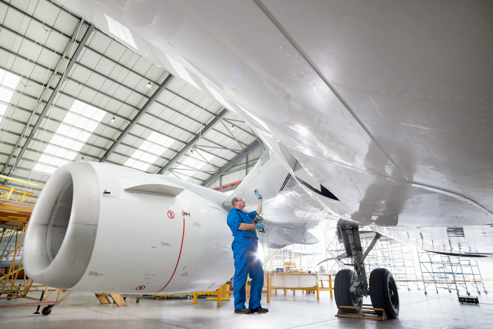 aircraft-maintenance-technician-inspecting-commerce