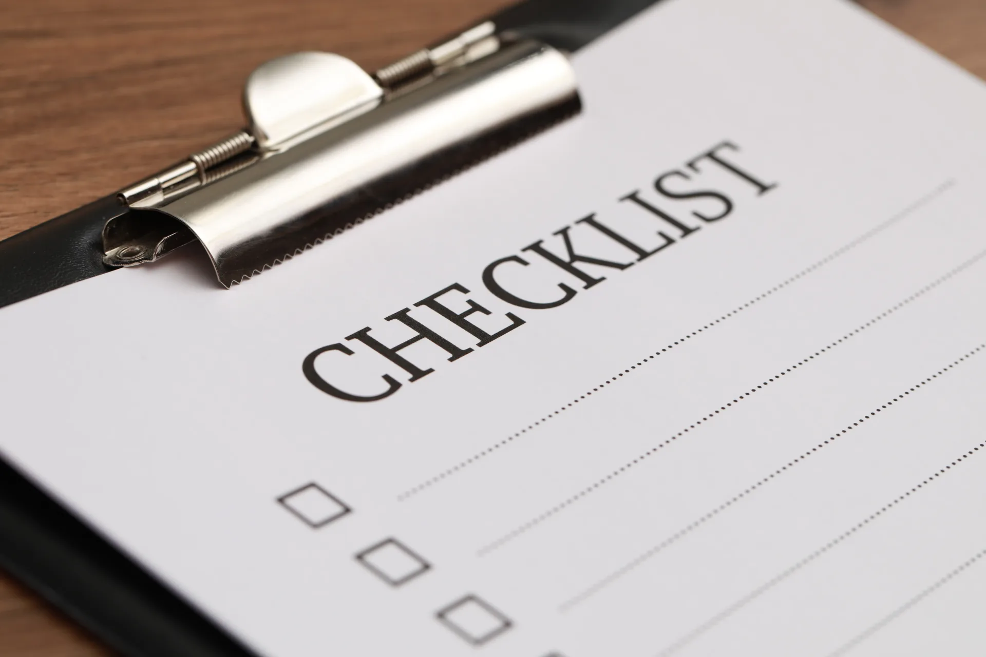 simple-checklist-on-clipboard-for-workplace